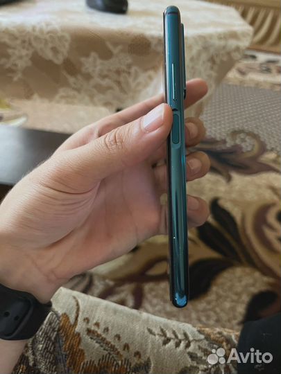Телефон honor 20 pro