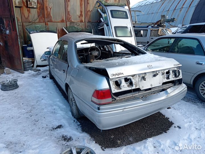 Авто в разбор на запчасти Toyota Crown