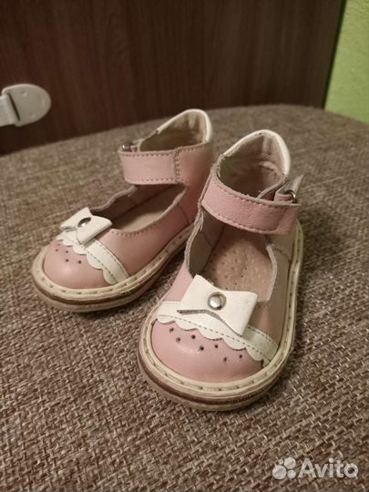 Босоножки для девочки