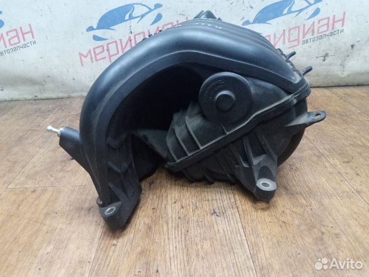 Коллектор впускной Toyota Avensis T270 1.8 2010