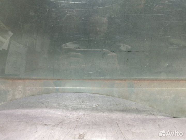 Стекло двери передней левой Volkswagen Passat B6 2