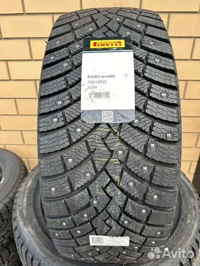 Pirelli Scorpion Ice Zero 2 245/45 R20 103H