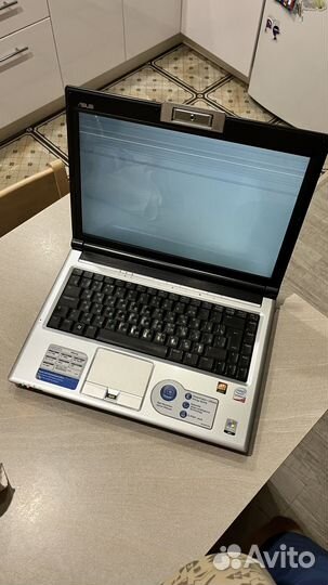 Ноутбук asus