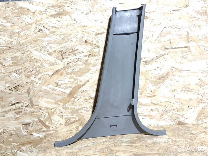 Обшивка стойки левая Subaru Forester S11
