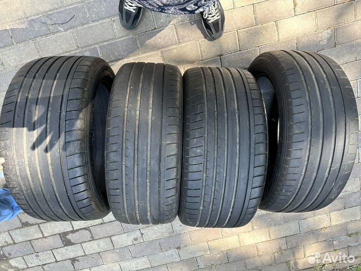 Dunlop SP Sport Maxx GT 245/45 R18 и 275/40 R18 99Y