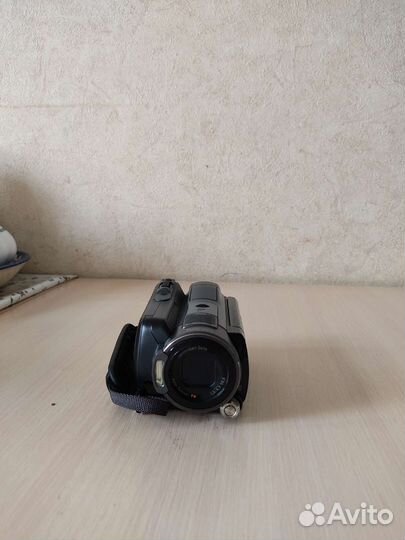 Видеокамера Sony HDR-SR11E