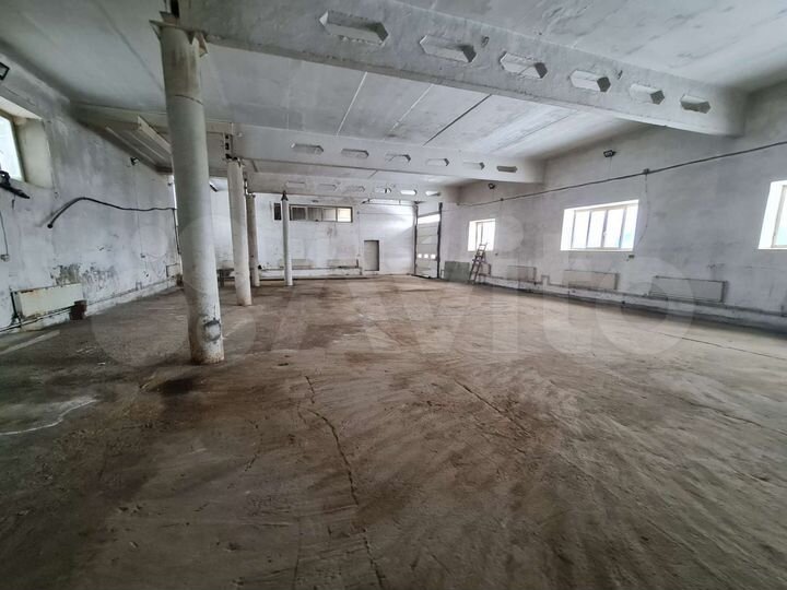 Нежилое помещение свободного назначения 1200 м²