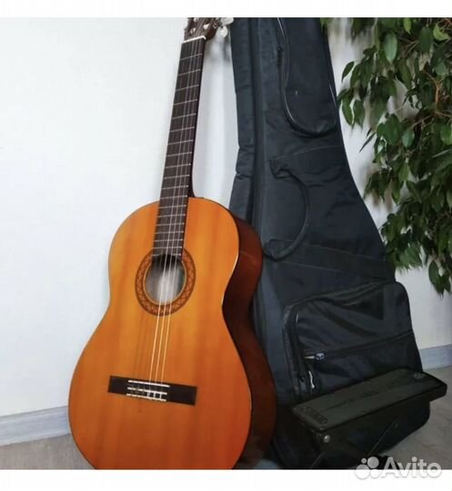 Гитара yamaha c40 с чехлом и подставка