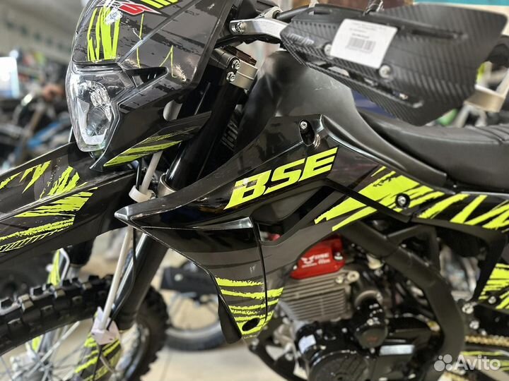 Мотоцикл BSE Z5 21/18 Neon Black 2023