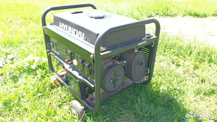 Бензиновый генератор