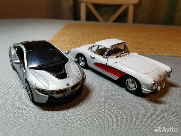 Машинка Kinsmart BMW i8