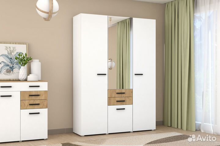 Шкаф белый 