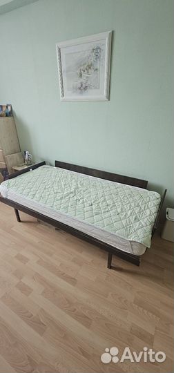 Кровать с матрасом бу