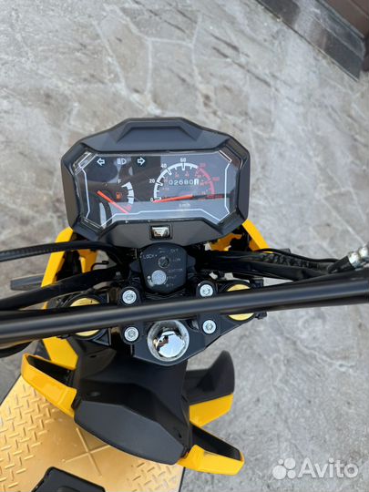 Скутер Vento Naked 150куб