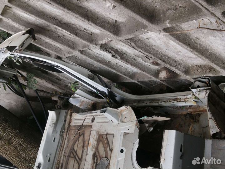 Крыло заднее Volkswagen Tiguan 1