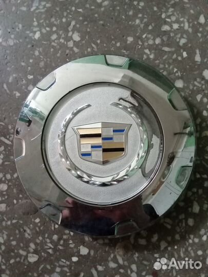 Колпак ступицы колеса Cadillac Escalade