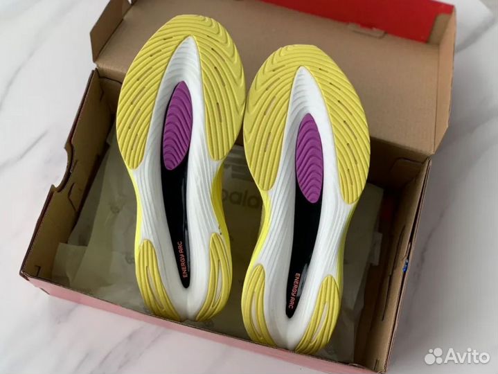 Кроссовки new balance elite v3