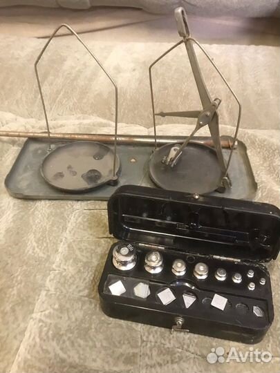 Медицинские аптечные весы СССР с набором гирек