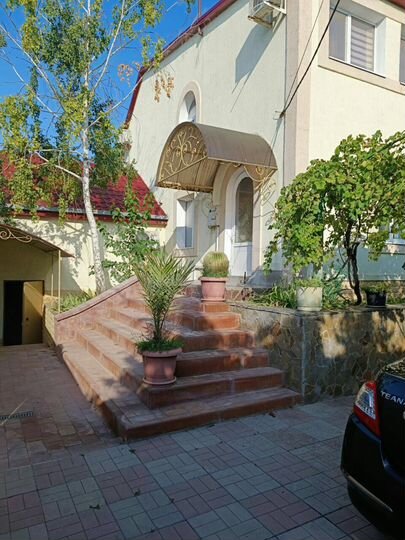 Дом 178 м² на участке 7 сот.