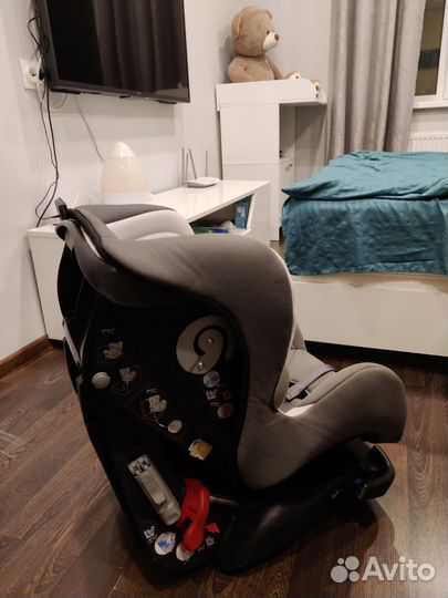 Автомобильное кресло