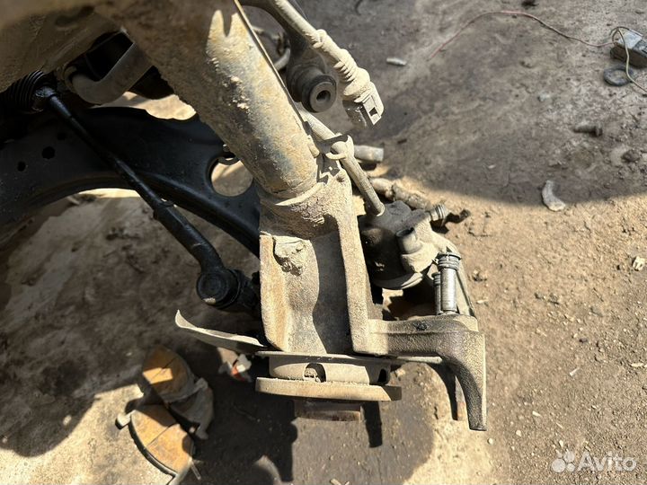 Шкода октавия тур кулаки передние подвески