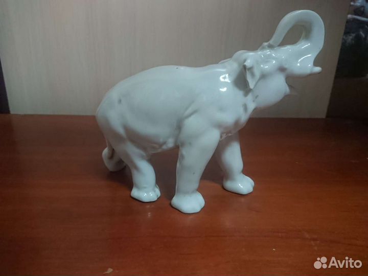 Статуэтка слон