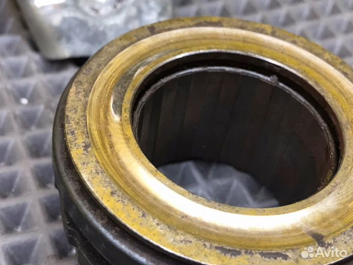 Вилка сцепления Audi A6 4A2 AHU 1.9TD 1995