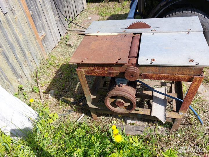 Деревообрабатывающий станок