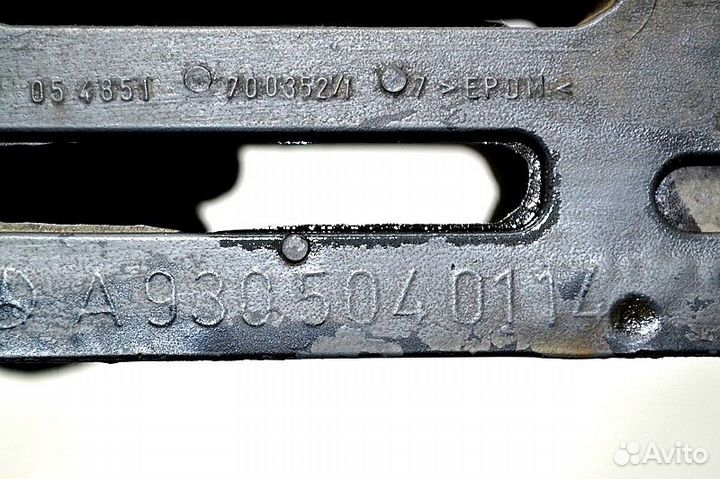 Подушка радиатора, нижняя правая mercedes-benz Act