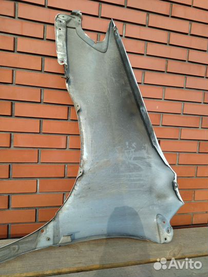 Крыло переднее правое белое Toyota Ipsum кузов 10