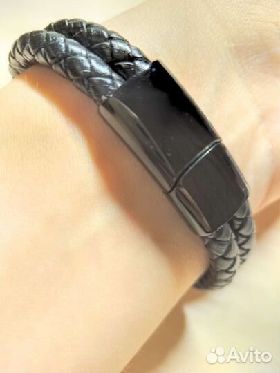 Кожаные браслеты