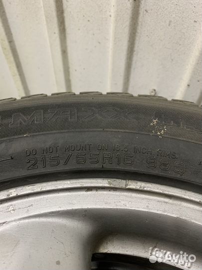 Dunlop SP Winter Maxx WM01 215/65 R16