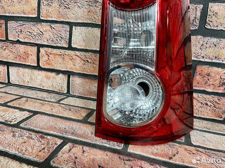 Фонарь задний правый LADA largus