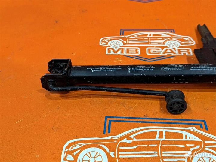 Домкрат w124 E-class 606.910