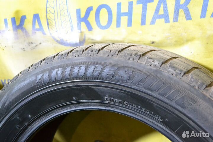 Bridgestone Blizzak Revo GZ 215/60 R17