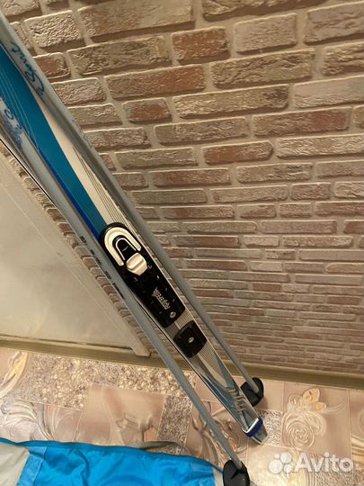 Комплект беговых лыж, ботинки, чехол