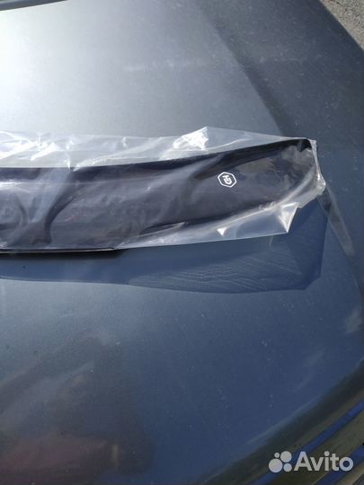 Дефлектор капота matrix