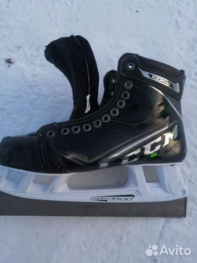 Коньки хоккейные