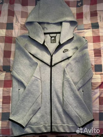 Nike tech fleece gray