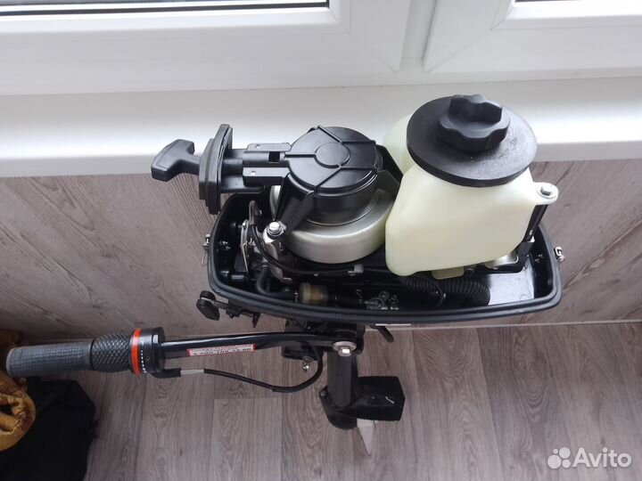 Лодочный мотор