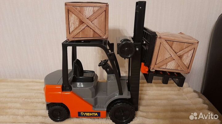 Погрузчик игрушка