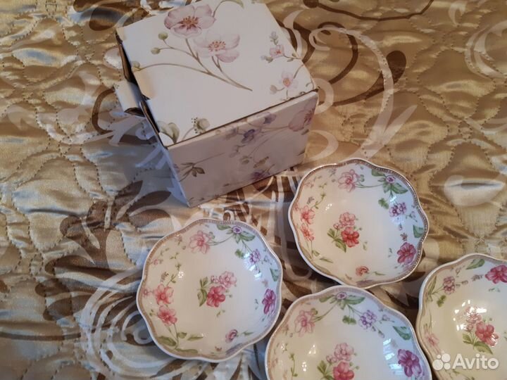 Креманки из фарфора новые в упаковке