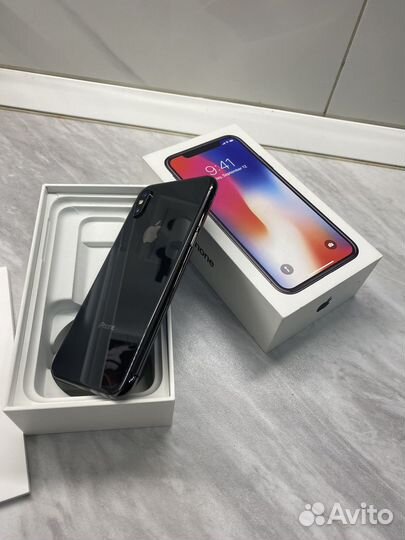 iPhone X, 256 ГБ