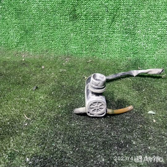 Моторчик стеклоочистителя передний Toyota I (1992—