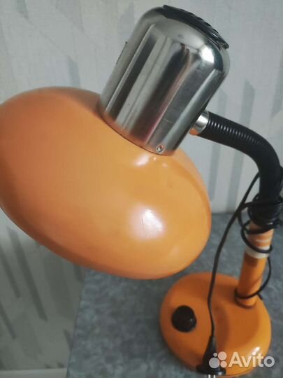 Лампа настольная