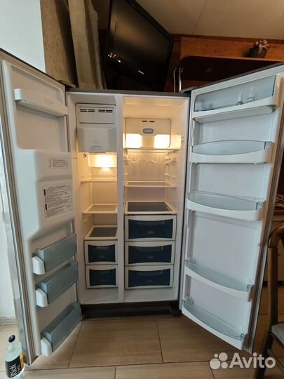 Холодильник side-by-side Daewoo