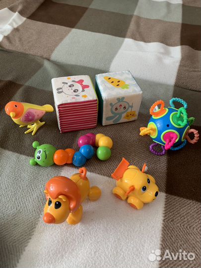 Игрушки для малышей пакетом