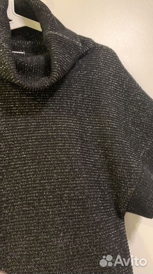 Эфектный джемпер с серебристой нитью