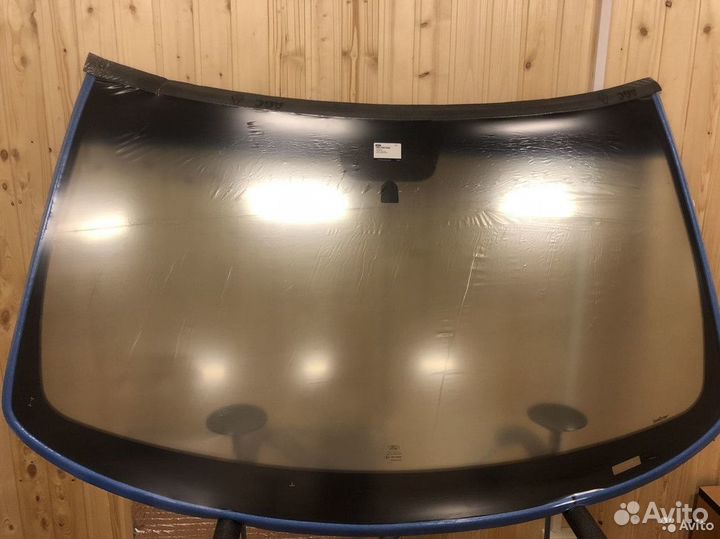 Лобовое стекло Suzuki Swift