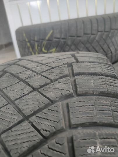 Pirelli Ice Zero 225/45 R18 95H
